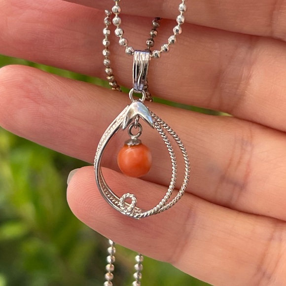 Vintage Jewelry - Japanese momo coral silver tone pendant and chain